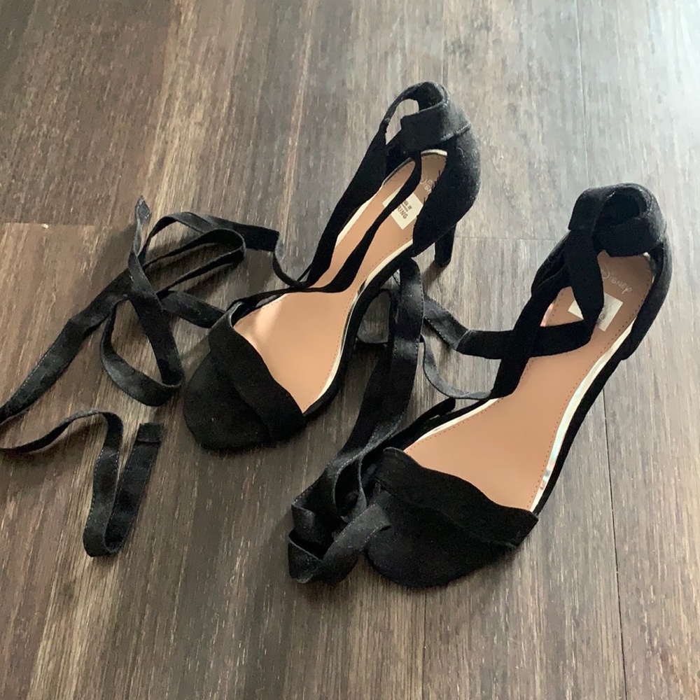 Tie up heels